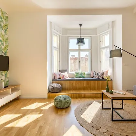 Urban Oasis Near The Danube * Boedapest