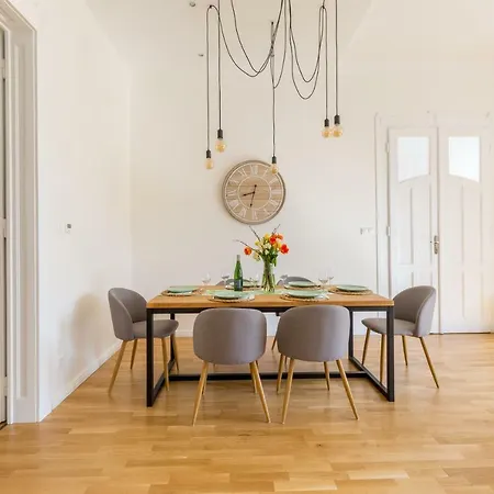 Appartement Urban Oasis Near The Danube Boedapest