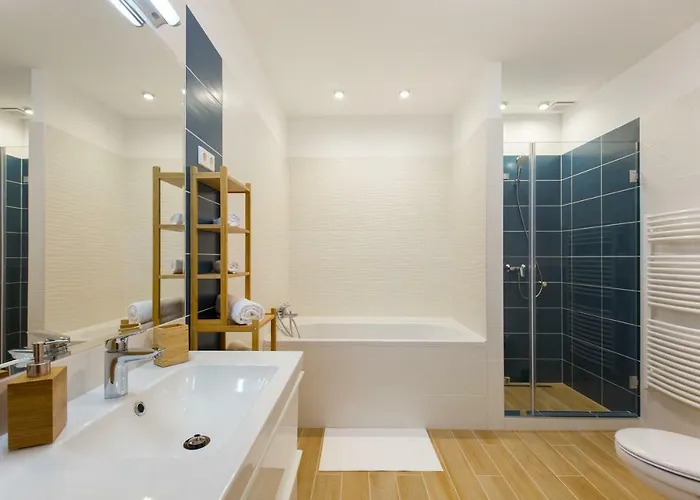 Urban Oasis Near The Danube *