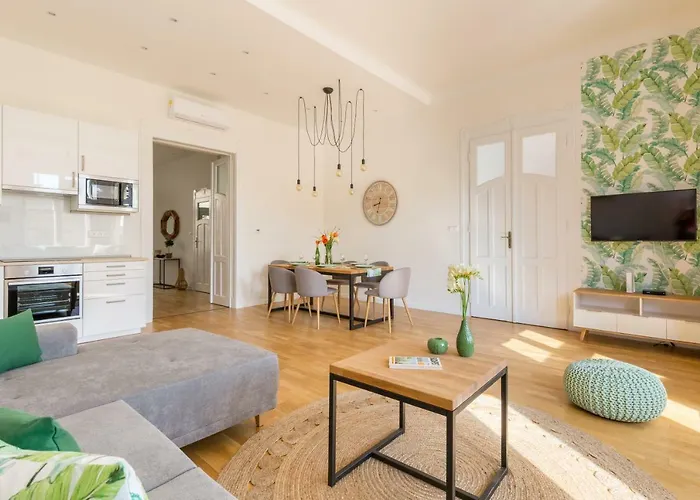 Urban Oasis Near The Danube Διαμέρισμα